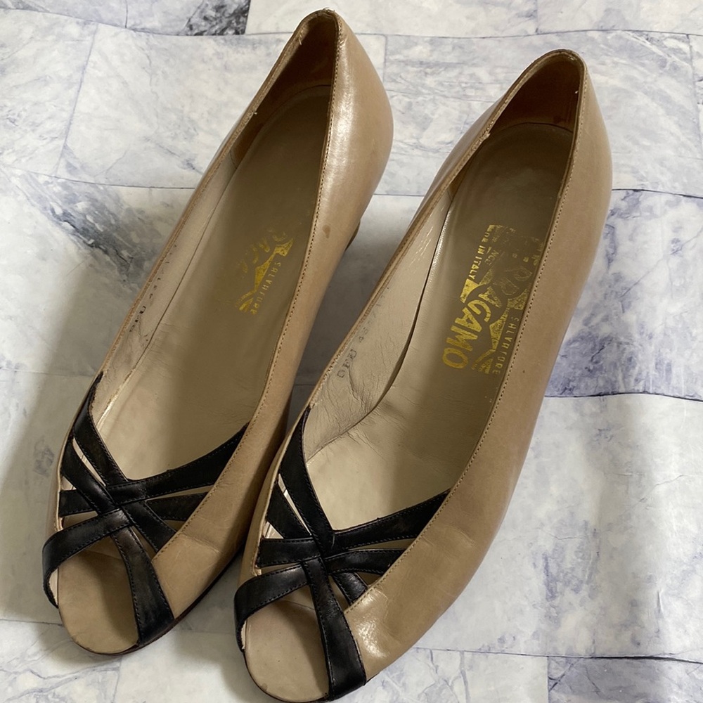 Salvatore Ferragamo Low Pumps